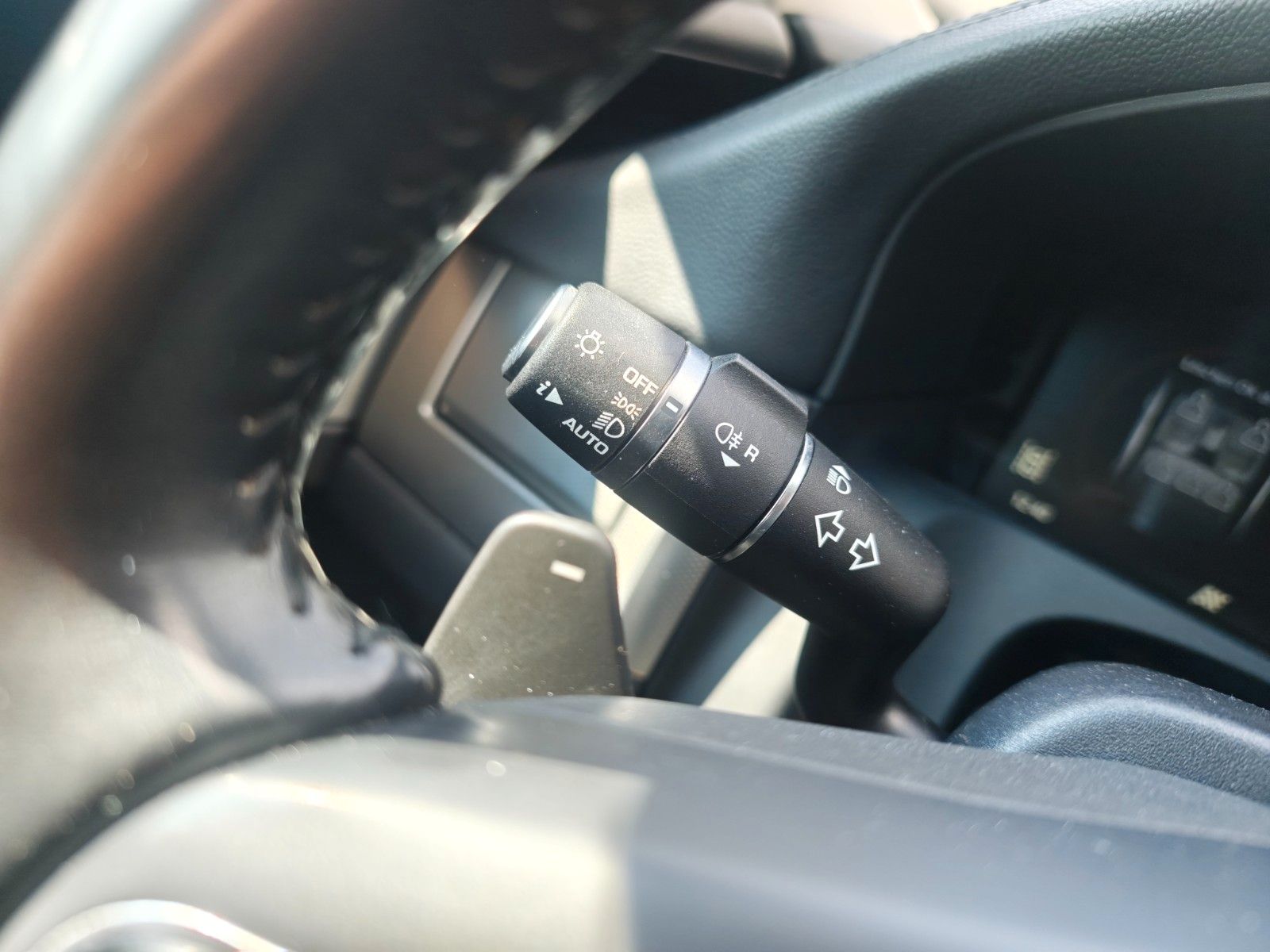 Fahrzeugabbildung Jaguar XF 300PS*PORTOFOLIO*SOUNDSYSTEM*NAVI*KAMERA*