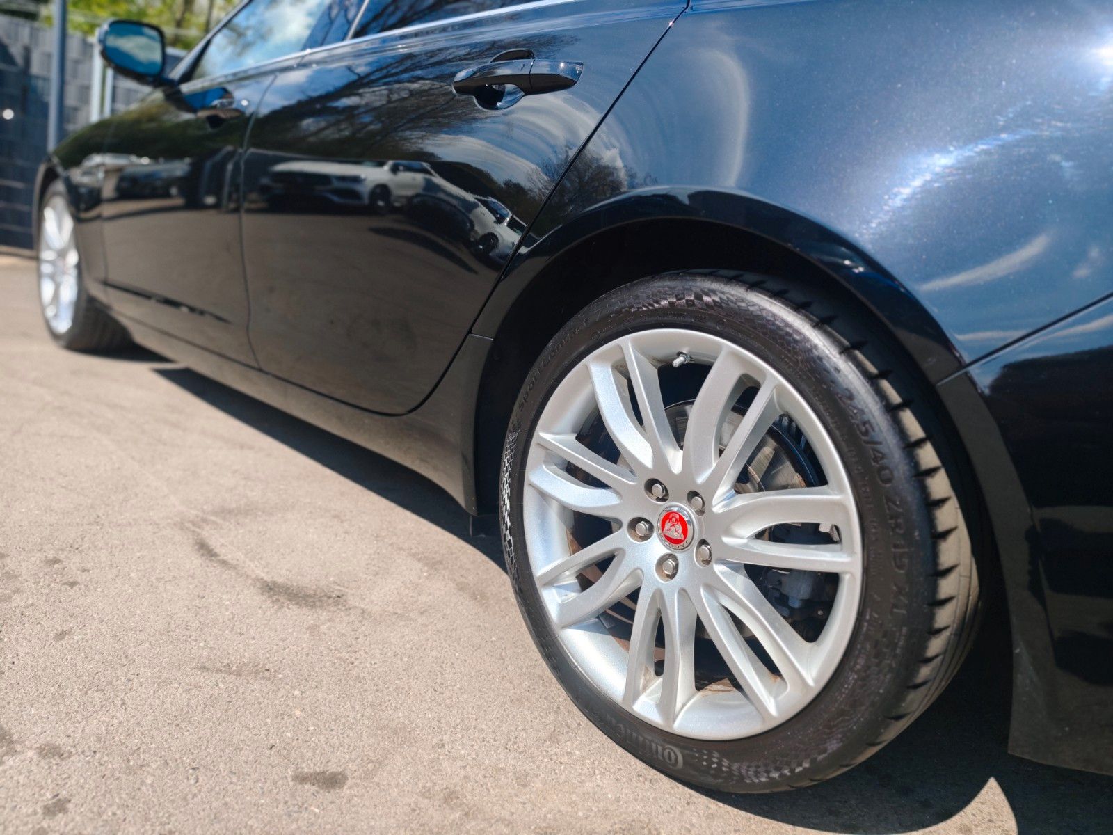 Fahrzeugabbildung Jaguar XF 300PS*PORTOFOLIO*SOUNDSYSTEM*NAVI*KAMERA*