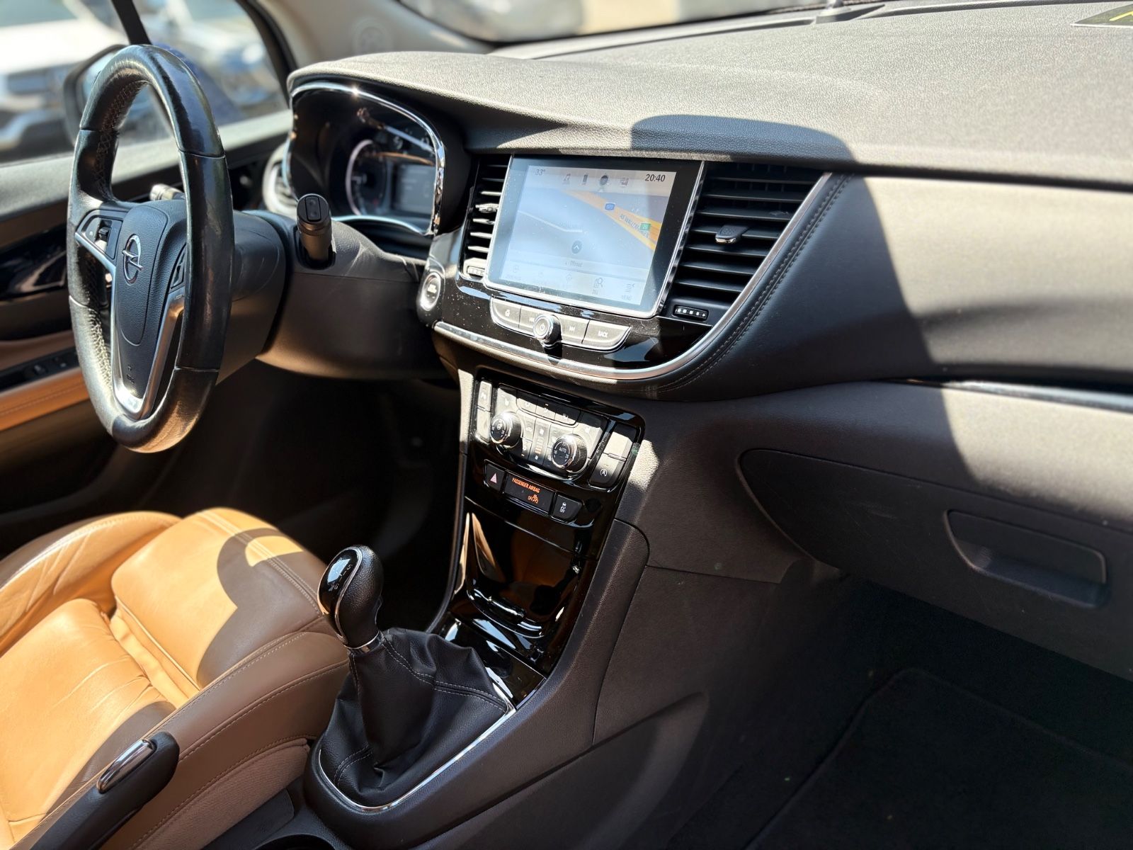 Fahrzeugabbildung Opel MOKKA X INNOVATION*2.HAND*LEDER*NAVI*SHZ*