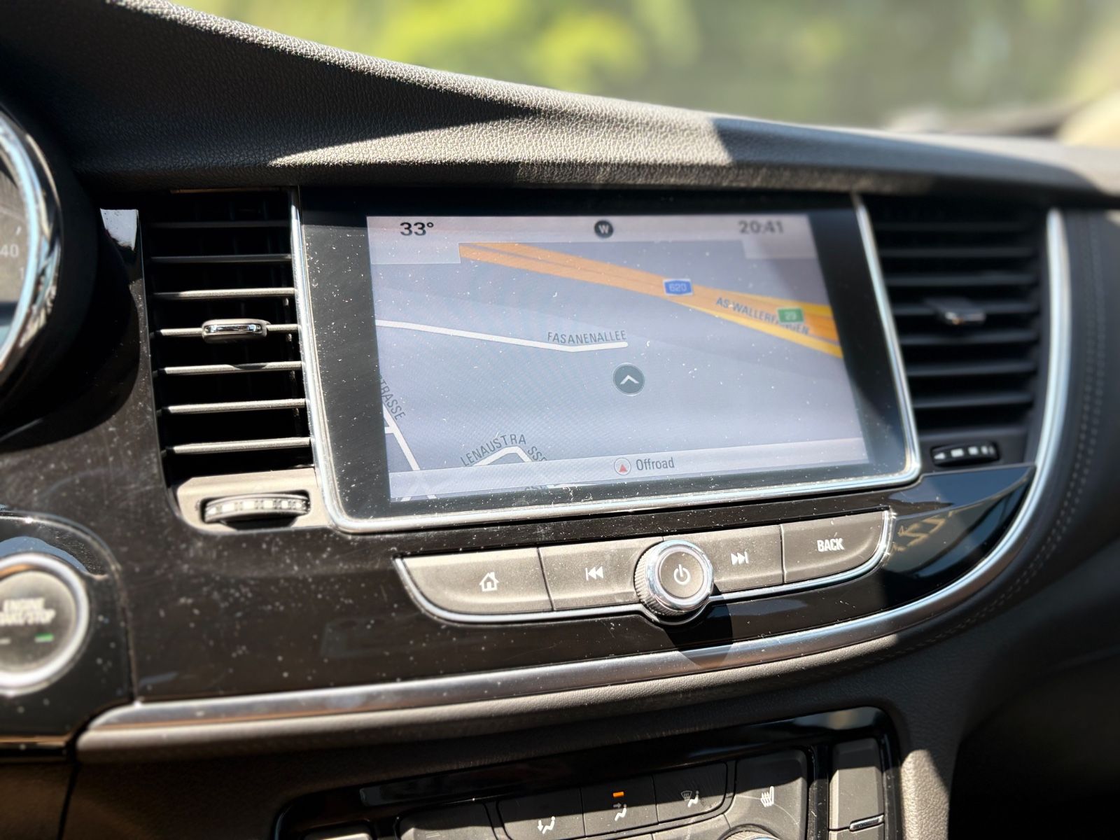 Fahrzeugabbildung Opel MOKKA X INNOVATION*2.HAND*LEDER*NAVI*SHZ*