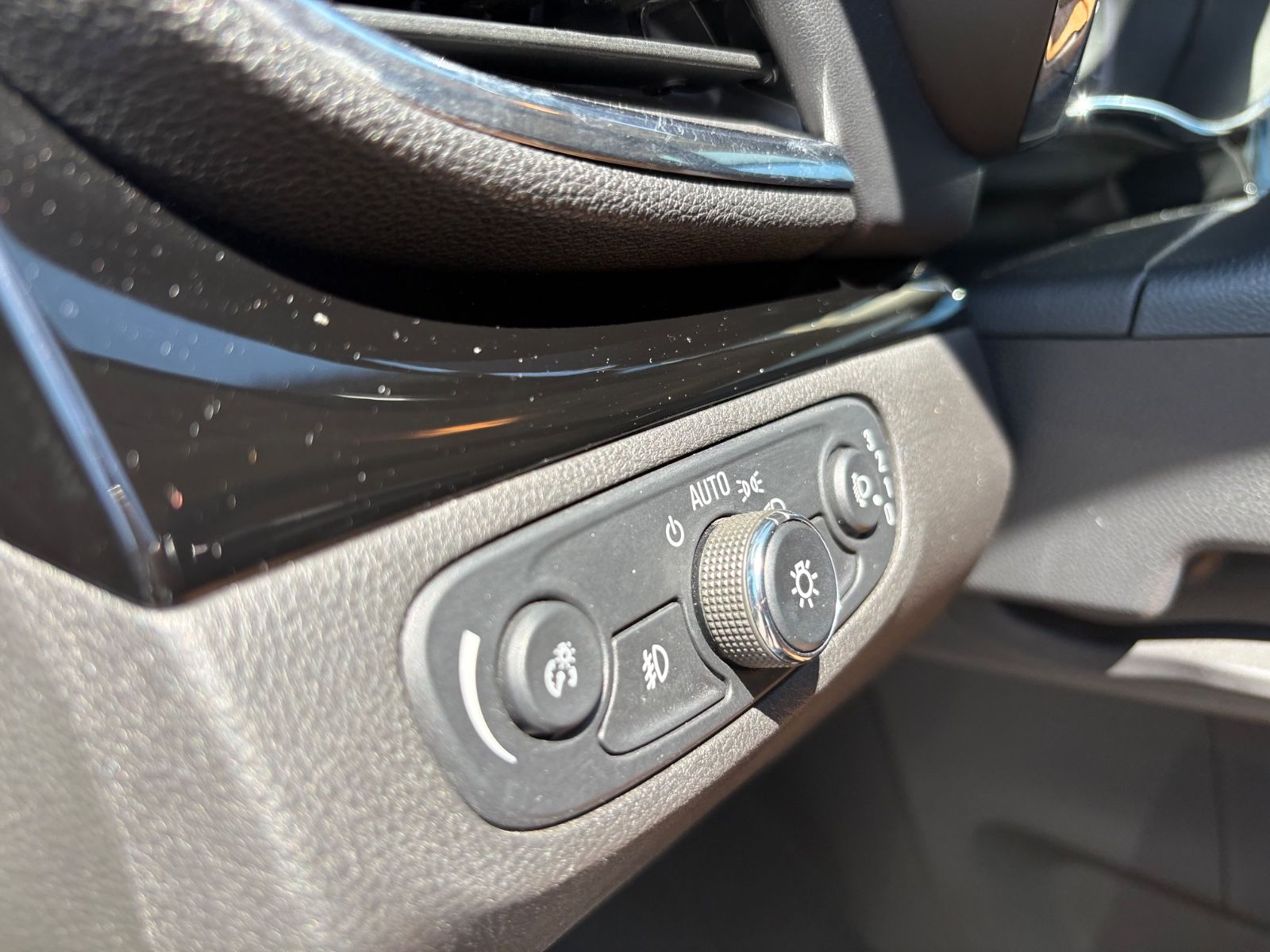 Fahrzeugabbildung Opel MOKKA X INNOVATION*2.HAND*LEDER*NAVI*SHZ*