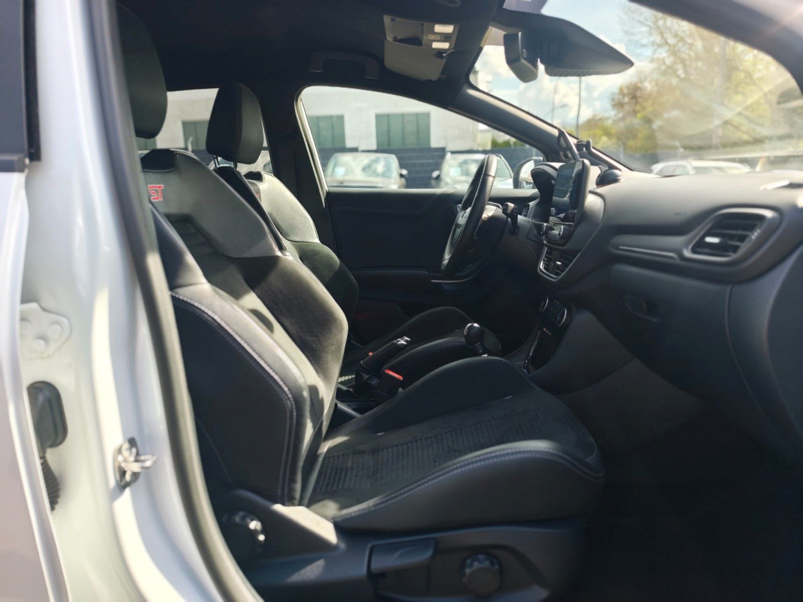 Fahrzeugabbildung Ford PUMA ST*RECARO SCHALEN*LED*KAMERA*ASSIST*1.HAND*