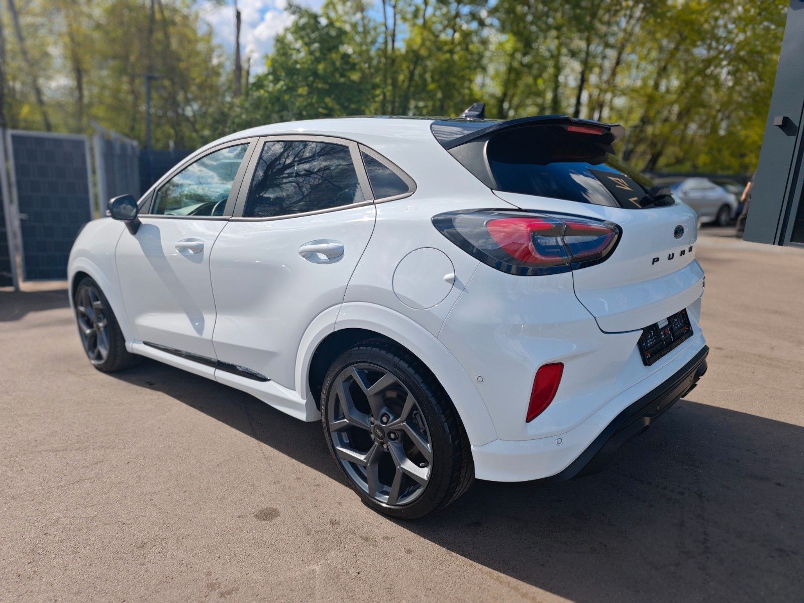 Fahrzeugabbildung Ford PUMA ST*RECARO SCHALEN*LED*KAMERA*ASSIST*1.HAND*