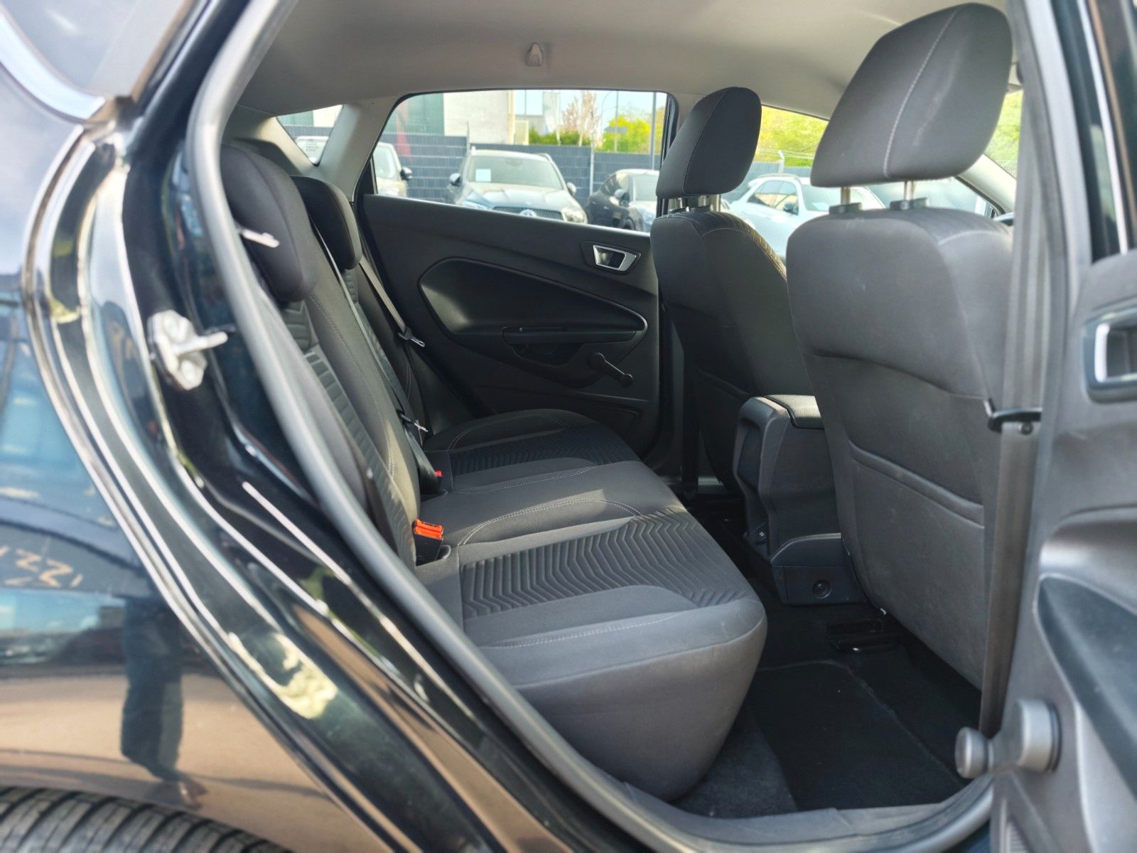 Fahrzeugabbildung Ford FIESTA TITANIUM *SHZ*ALU*KLIMA*NAVI*