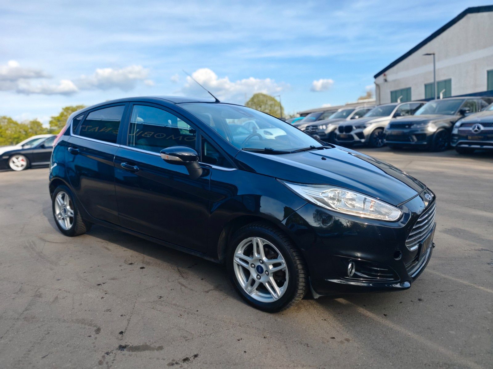 Fahrzeugabbildung Ford FIESTA TITANIUM *SHZ*ALU*KLIMA*NAVI*