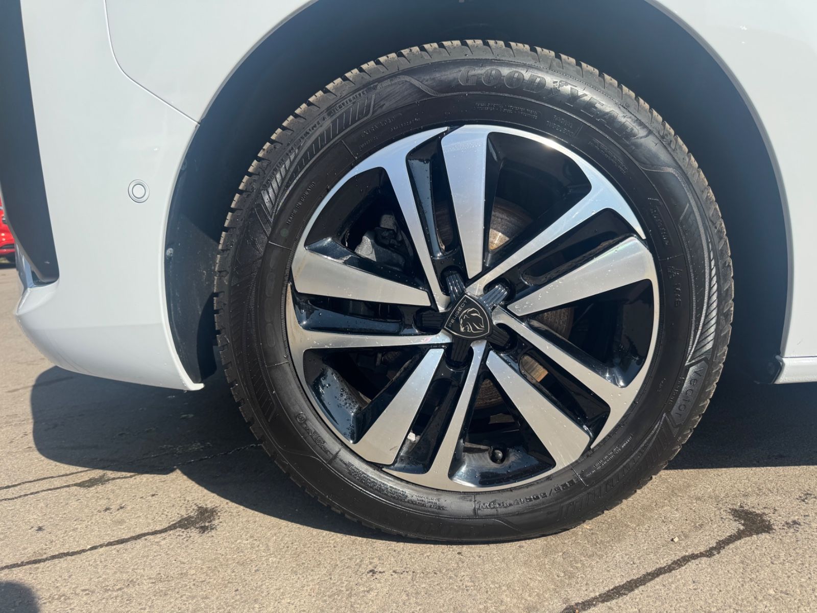 Fahrzeugabbildung Peugeot TRAVELLER ACTIVE L2*FACELIFT*8.SITZER*KAM*NAVI*