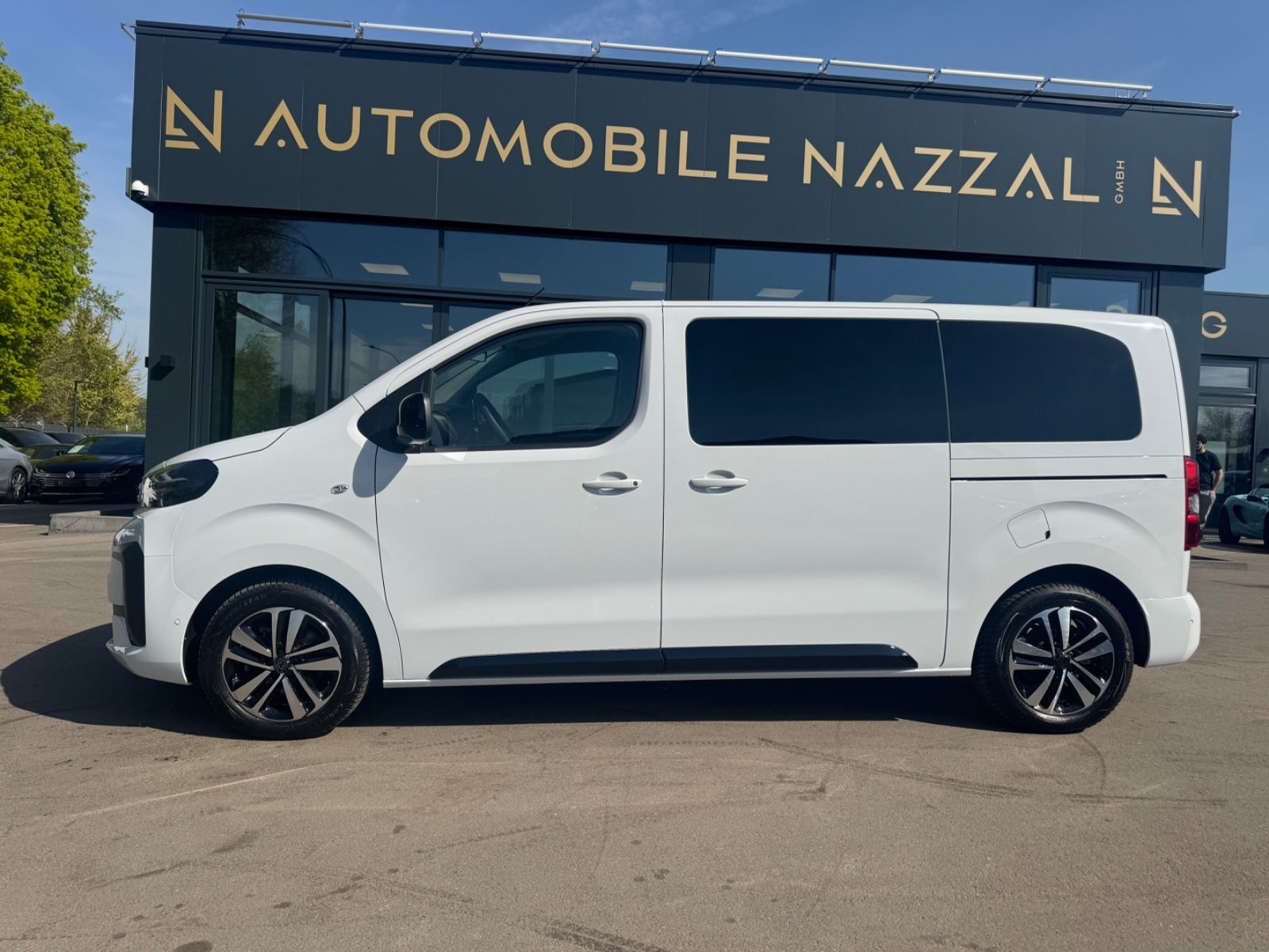 Fahrzeugabbildung Peugeot TRAVELLER ACTIVE L2*FACELIFT*8.SITZER*KAM*NAVI*