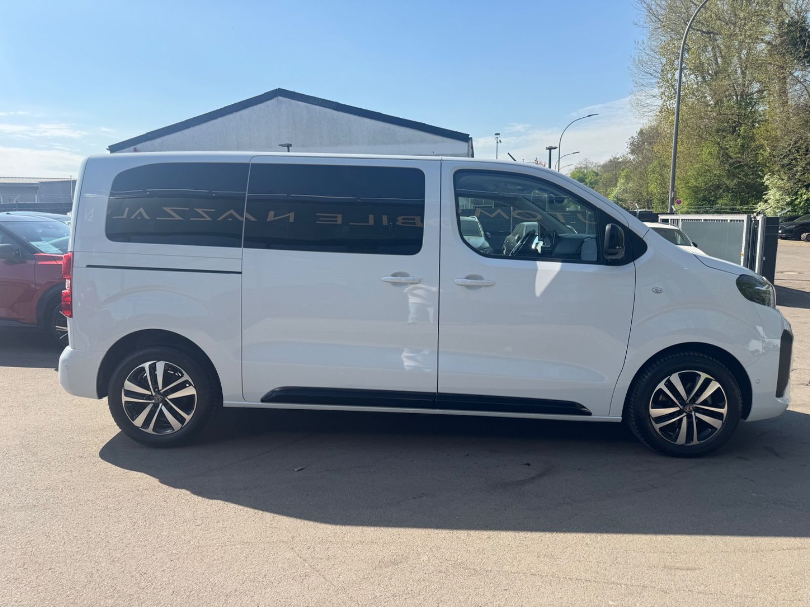Fahrzeugabbildung Peugeot TRAVELLER ACTIVE L2*FACELIFT*8.SITZER*KAM*NAVI*
