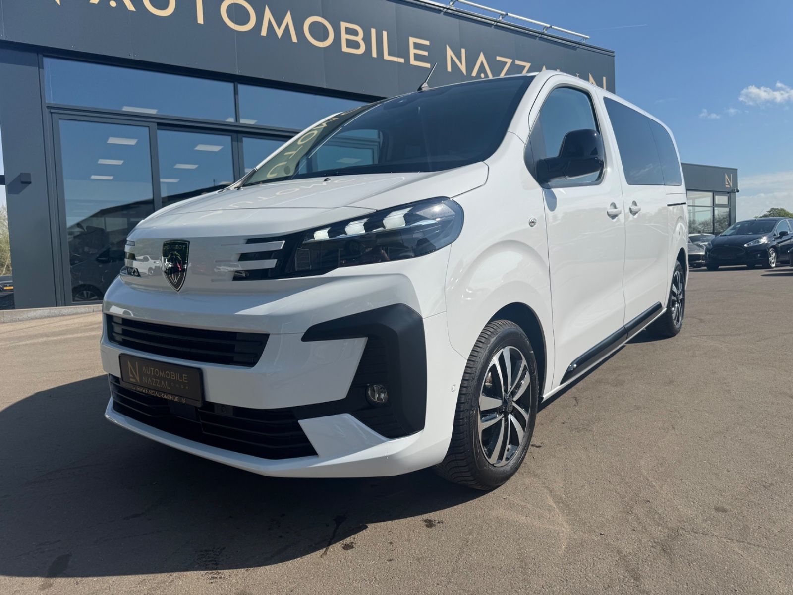 Fahrzeugabbildung Peugeot TRAVELLER ACTIVE L2*FACELIFT*8.SITZER*KAM*NAVI*