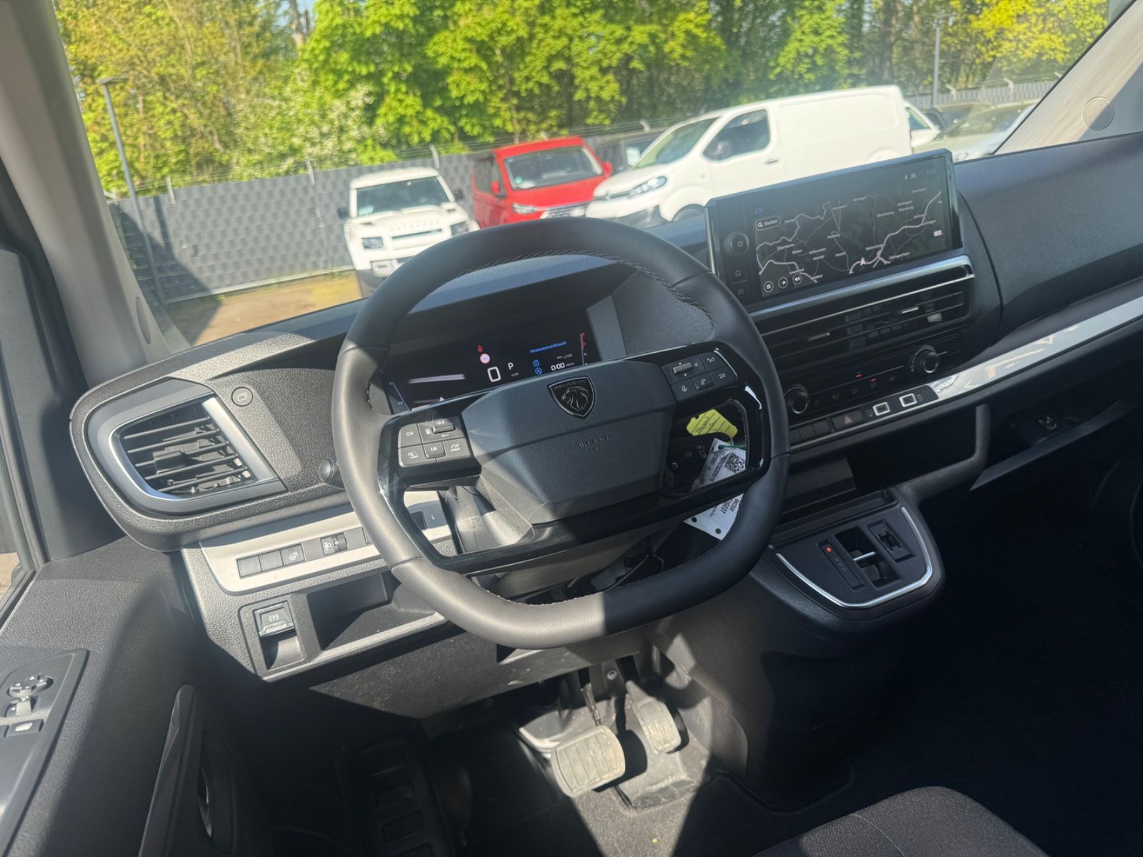 Fahrzeugabbildung Peugeot TRAVELLER ACTIVE L2*FACELIFT*8.SITZER*KAM*NAVI*