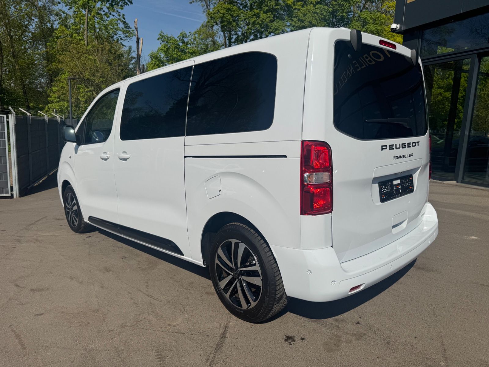 Fahrzeugabbildung Peugeot TRAVELLER ACTIVE L2*FACELIFT*8.SITZER*KAM*NAVI*