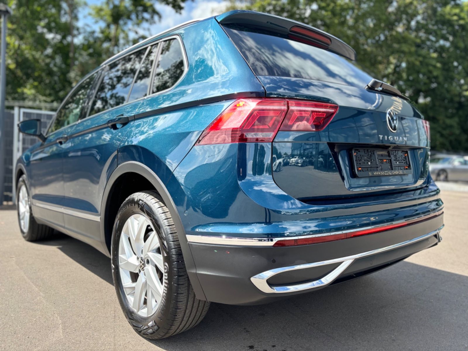 Fahrzeugabbildung Volkswagen TIGUAN ELEGANCE PLUG IN HYBRID*LED*NIGHTS-BLUE*