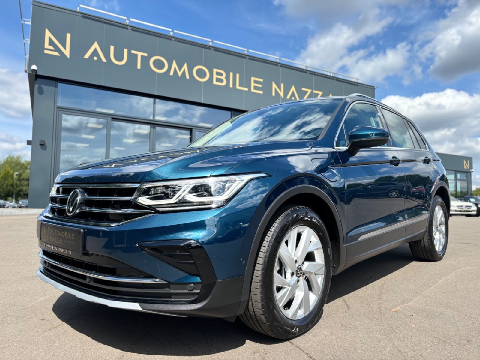 Fahrzeugabbildung Volkswagen TIGUAN ELEGANCE PLUG IN HYBRID*LED*NIGHTS-BLUE*