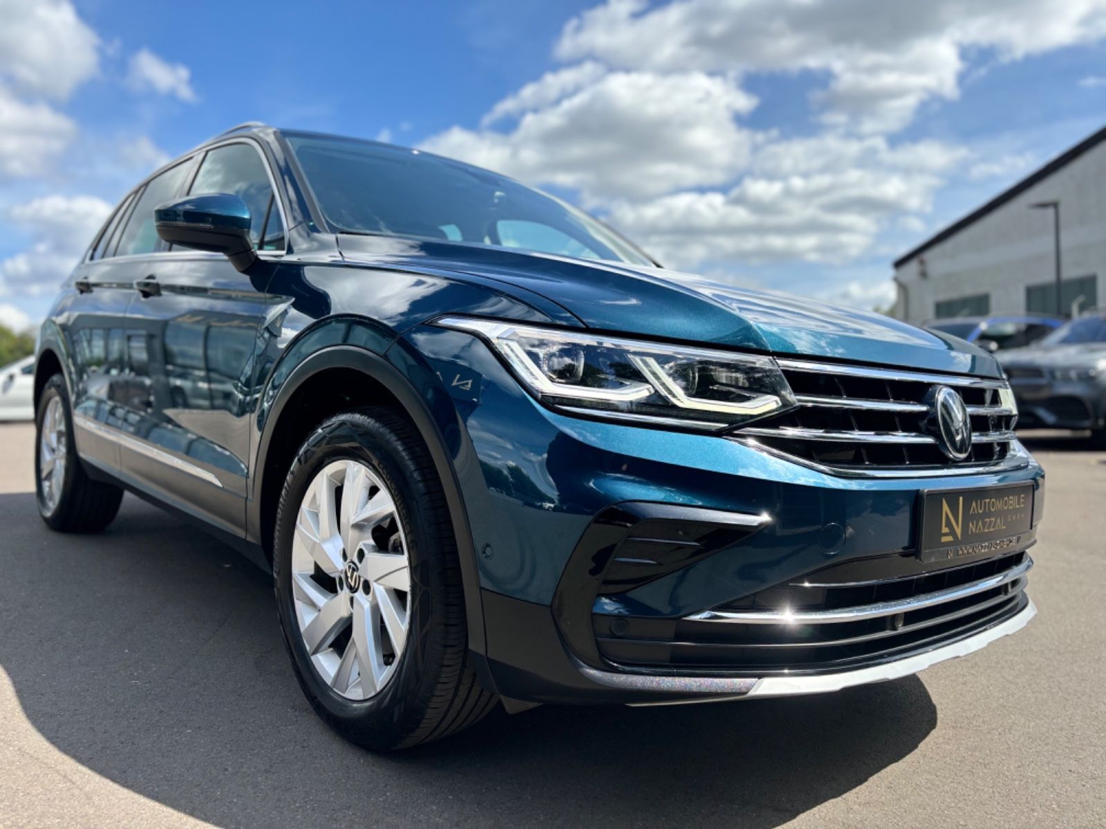 Fahrzeugabbildung Volkswagen TIGUAN ELEGANCE PLUG IN HYBRID*LED*NIGHTS-BLUE*
