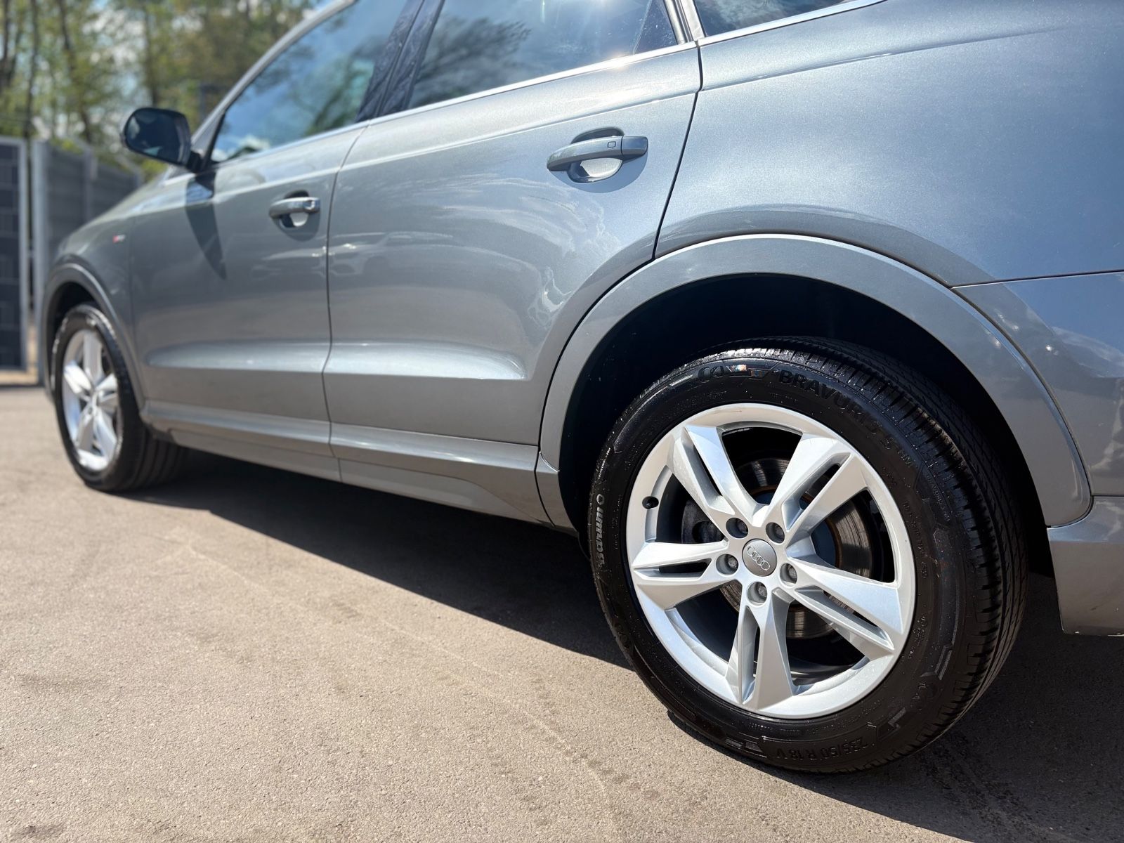 Fahrzeugabbildung Audi Q3 SPORT QUATTRO *S-LINE*PANO*NAVI*LEDER*