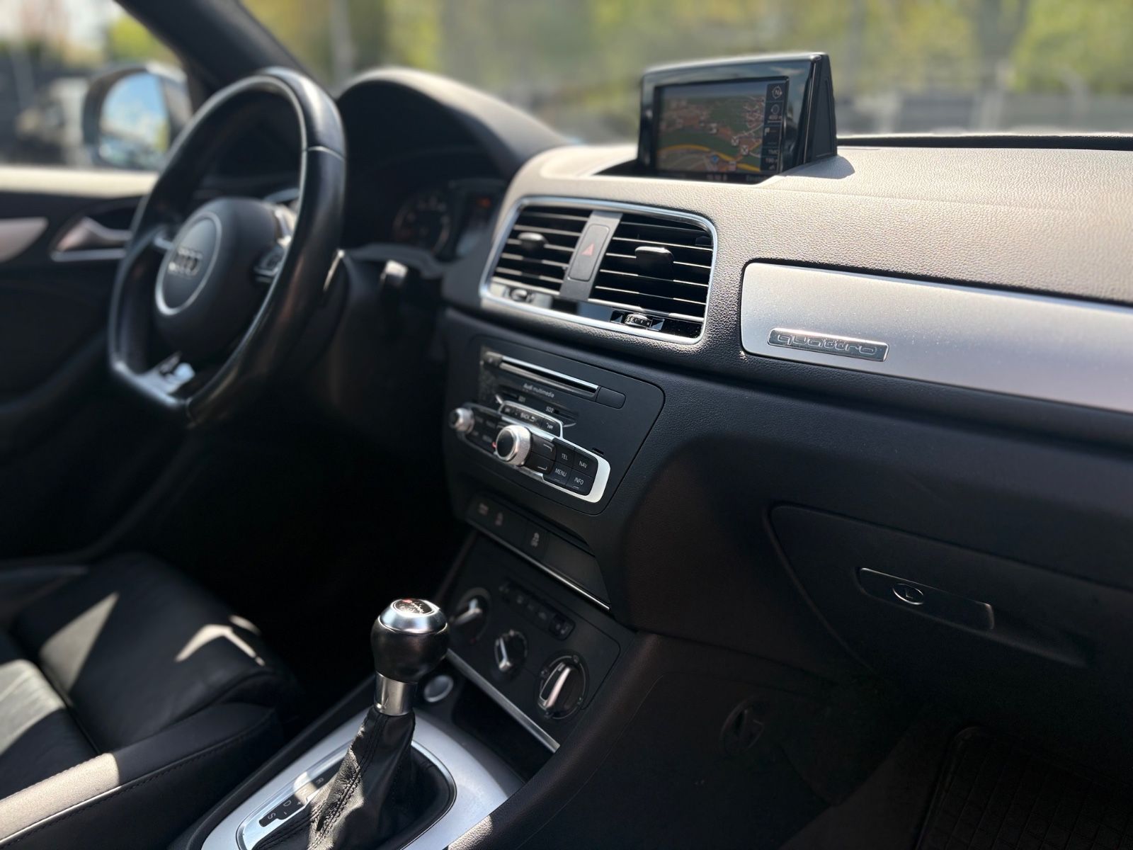 Fahrzeugabbildung Audi Q3 SPORT QUATTRO *S-LINE*PANO*NAVI*LEDER*