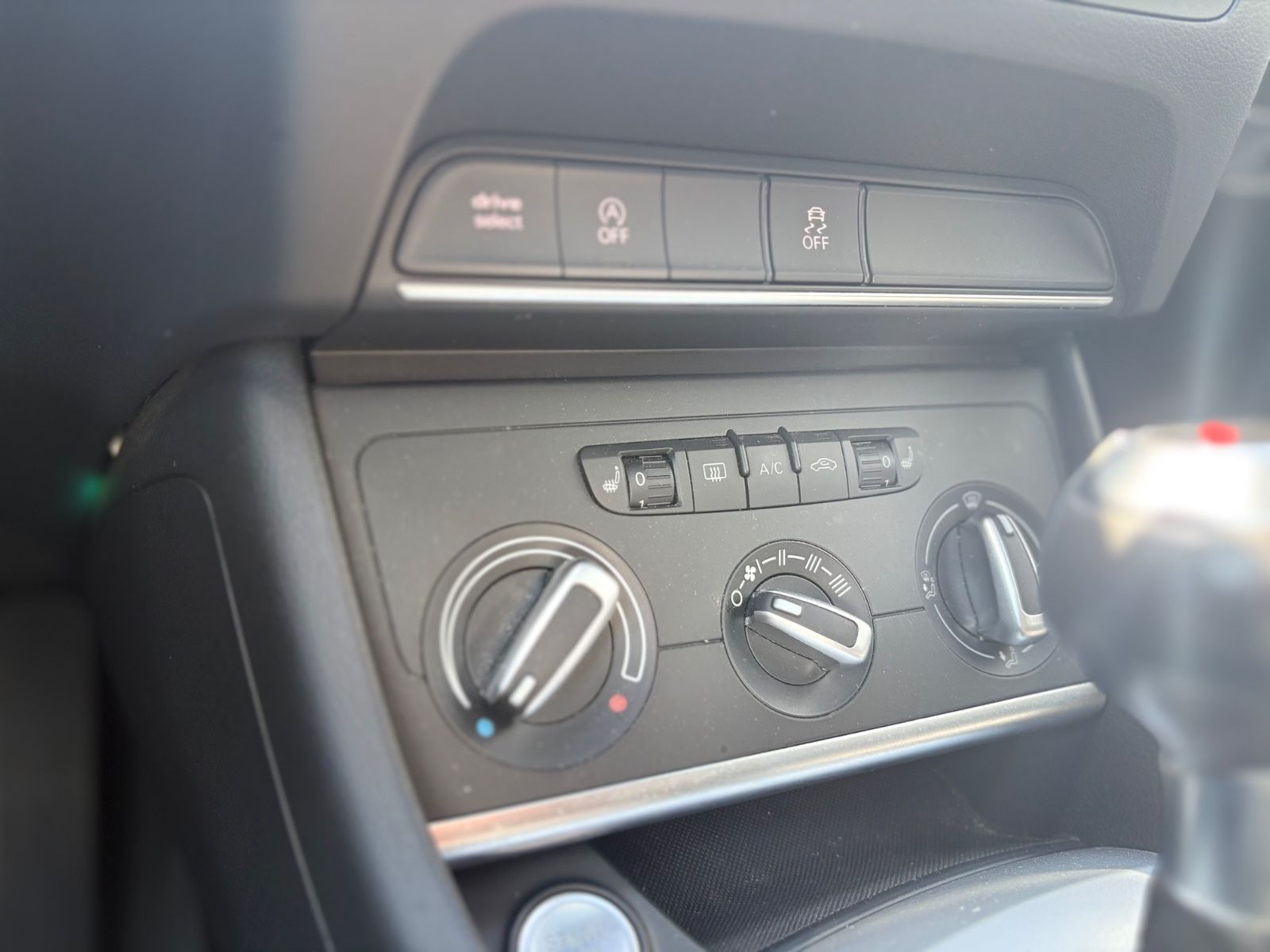 Fahrzeugabbildung Audi Q3 SPORT QUATTRO *S-LINE*PANO*NAVI*LEDER*