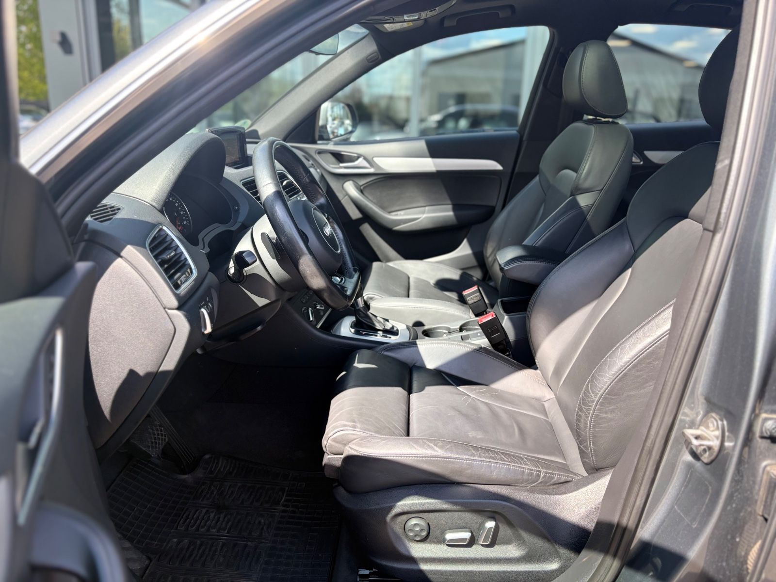 Fahrzeugabbildung Audi Q3 SPORT QUATTRO *S-LINE*PANO*NAVI*LEDER*