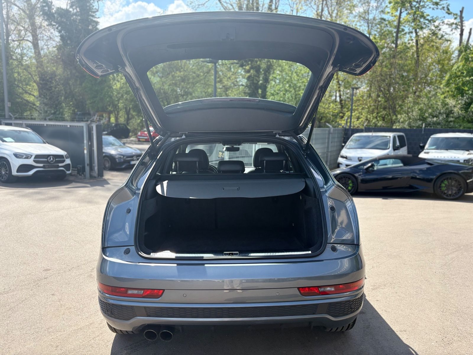 Fahrzeugabbildung Audi Q3 SPORT QUATTRO *S-LINE*PANO*NAVI*LEDER*