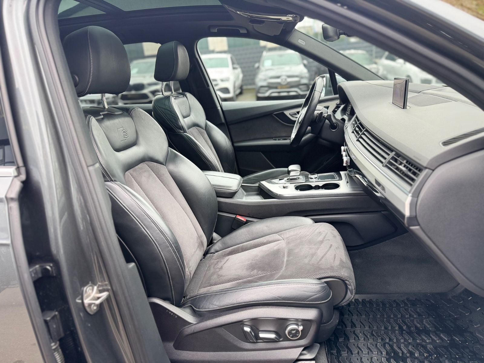Fahrzeugabbildung Audi Q7 3.0 TDI QUATTRO*S-LINE SPORT+*7.SITZER*MATRIX