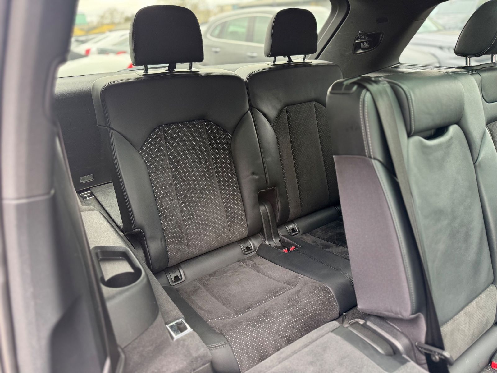 Fahrzeugabbildung Audi Q7 3.0 TDI QUATTRO*S-LINE SPORT+*7.SITZER*MATRIX