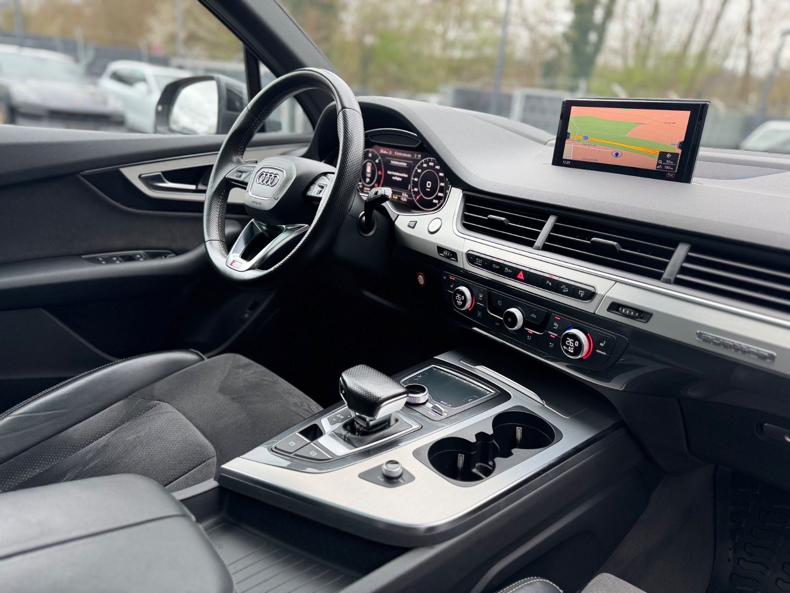 Fahrzeugabbildung Audi Q7 3.0 TDI QUATTRO*S-LINE SPORT+*7.SITZER*MATRIX