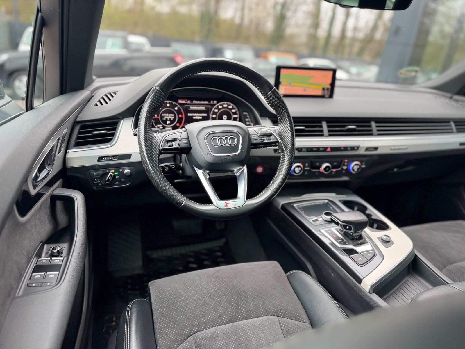 Fahrzeugabbildung Audi Q7 3.0 TDI QUATTRO*S-LINE SPORT+*7.SITZER*MATRIX
