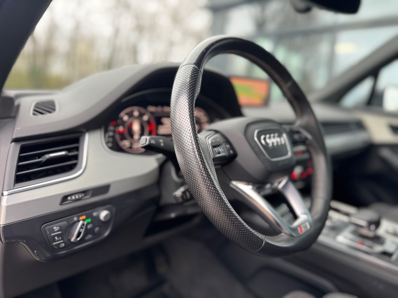 Fahrzeugabbildung Audi Q7 3.0 TDI QUATTRO*S-LINE SPORT+*7.SITZER*MATRIX