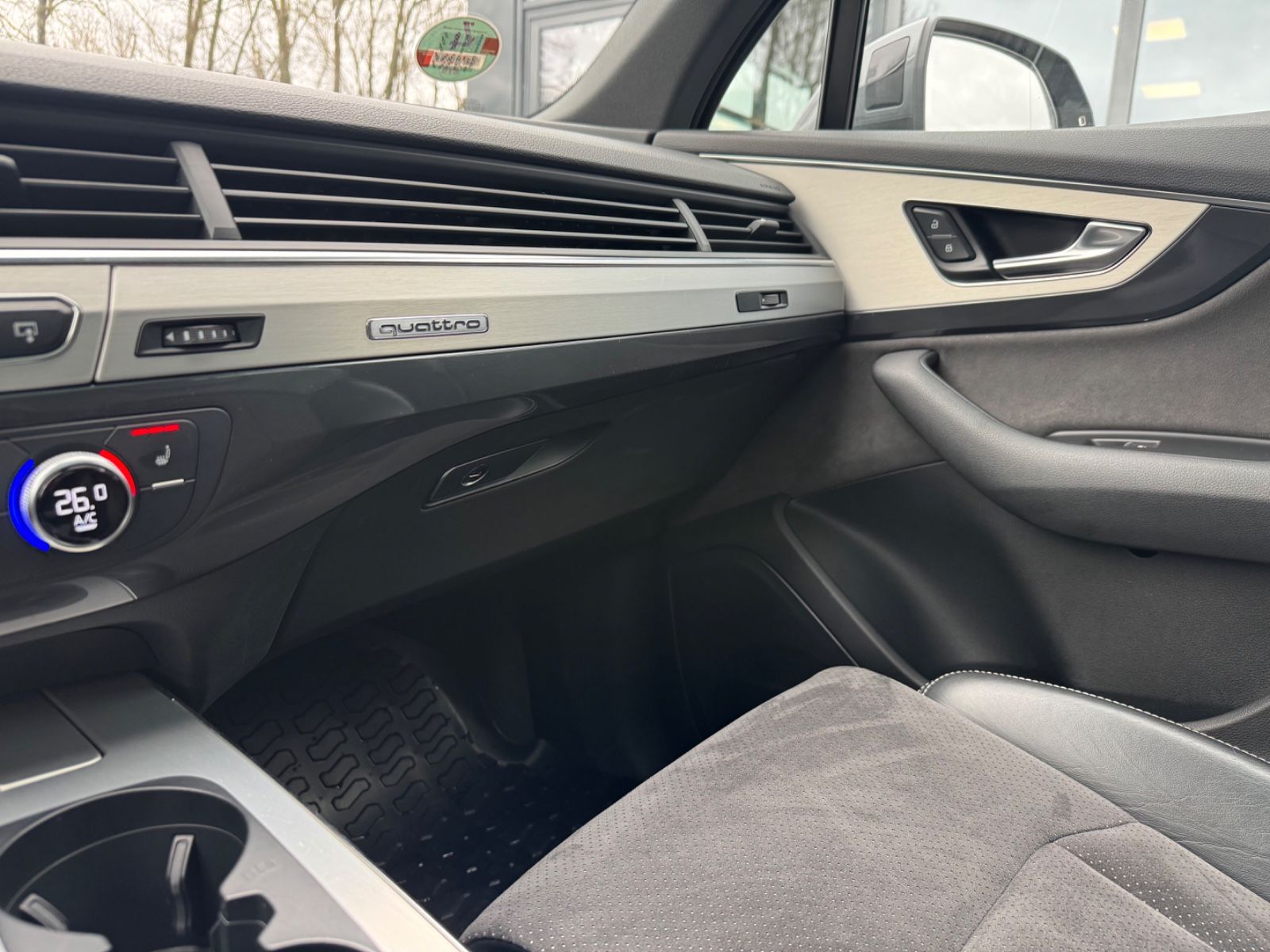 Fahrzeugabbildung Audi Q7 3.0 TDI QUATTRO*S-LINE SPORT+*7.SITZER*MATRIX