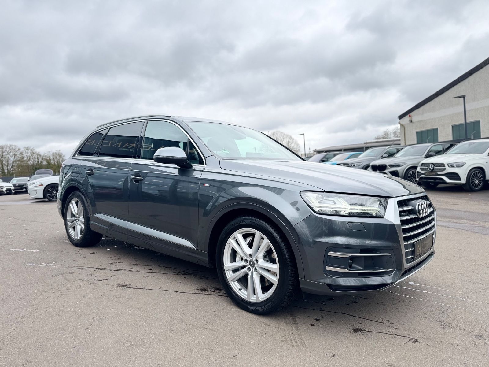Fahrzeugabbildung Audi Q7 3.0 TDI QUATTRO*S-LINE SPORT+*7.SITZER*MATRIX