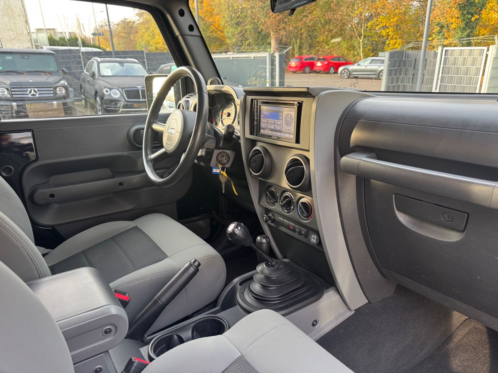 Fahrzeugabbildung Jeep WRANGLER UNLIMITED SPORT 2.8 CRD*NAVI*4X4*AHK*