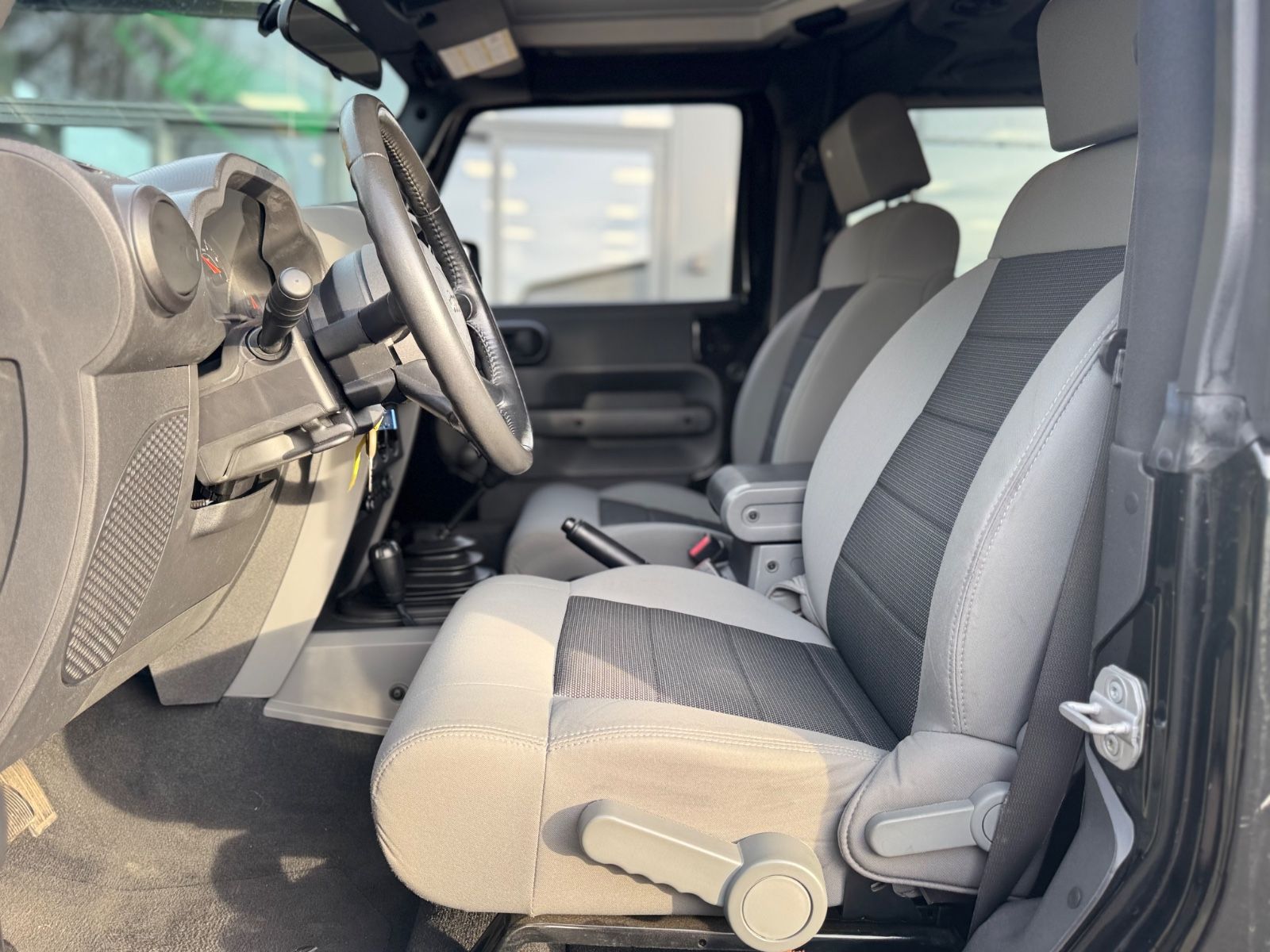 Fahrzeugabbildung Jeep WRANGLER UNLIMITED SPORT 2.8 CRD*NAVI*4X4*AHK*