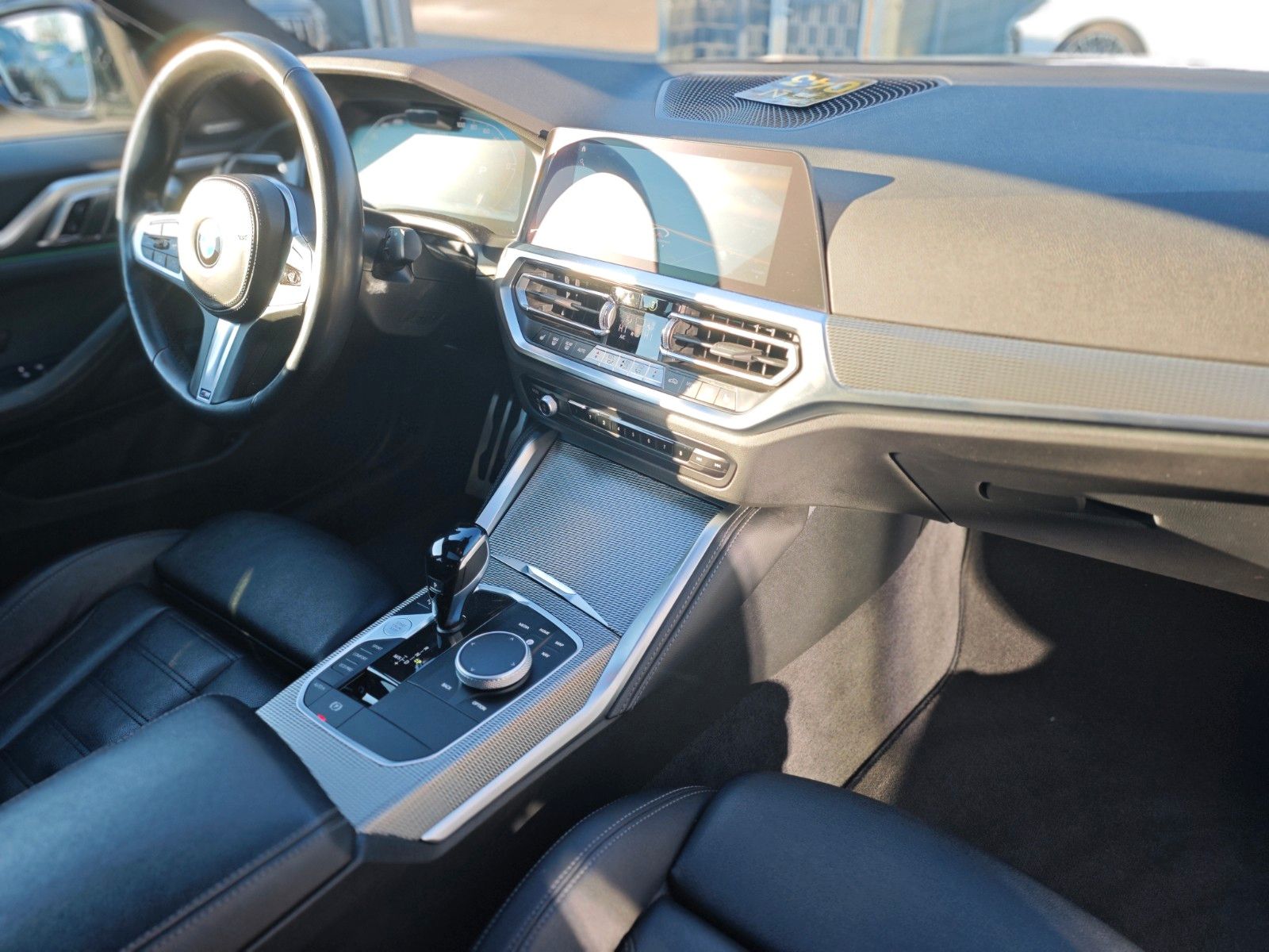 Fahrzeugabbildung BMW M440 i xDrive*EL.SD*SHADOW*BMW LIVE*LEDER*KREIDE