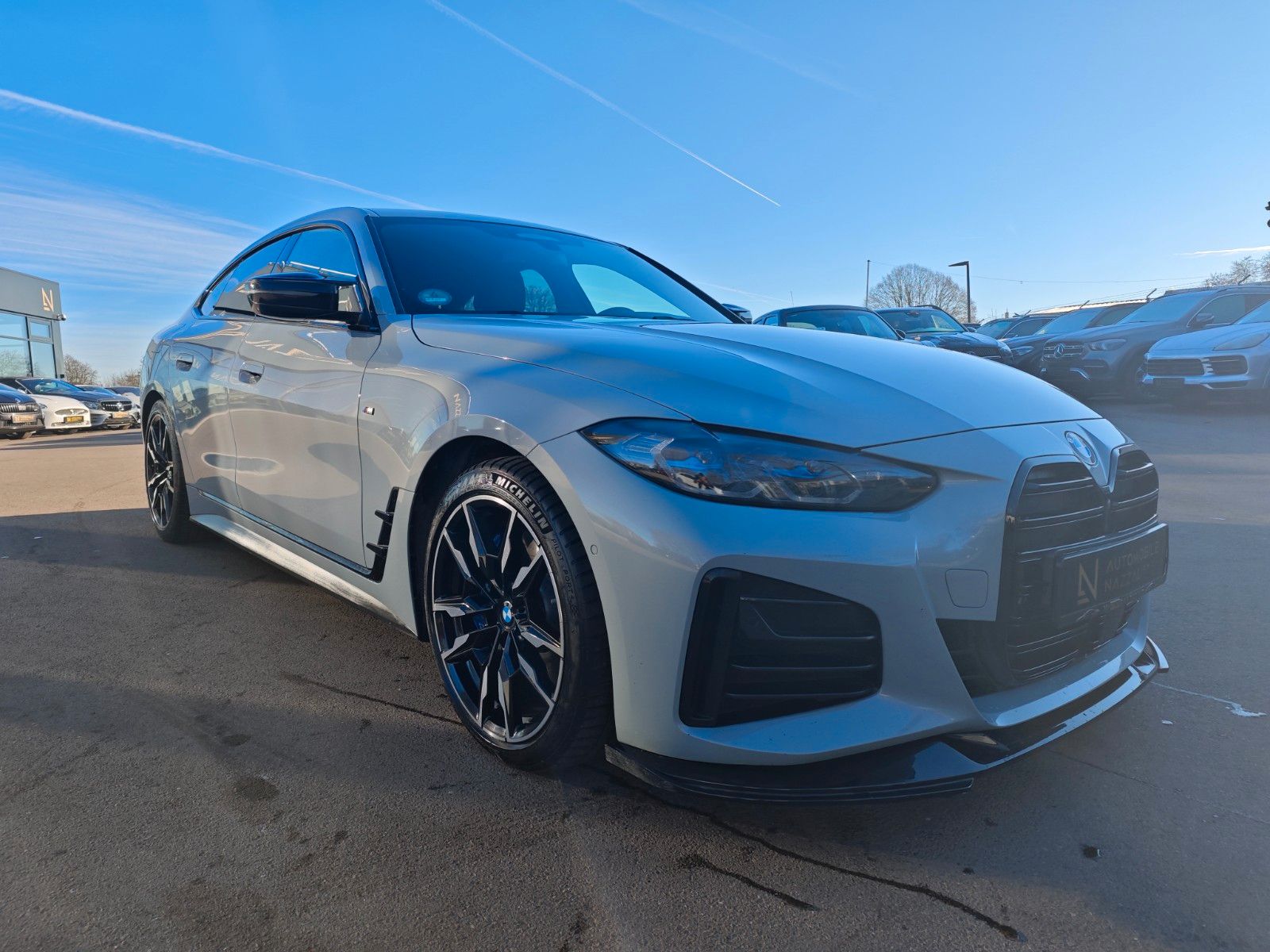 Fahrzeugabbildung BMW M440 i xDrive*EL.SD*SHADOW*BMW LIVE*LEDER*KREIDE