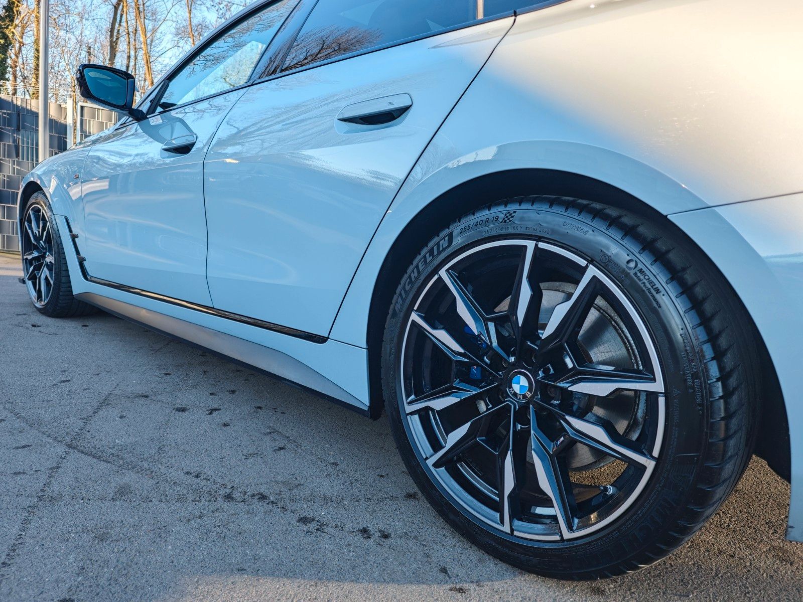 Fahrzeugabbildung BMW M440 i xDrive*EL.SD*SHADOW*BMW LIVE*LEDER*KREIDE