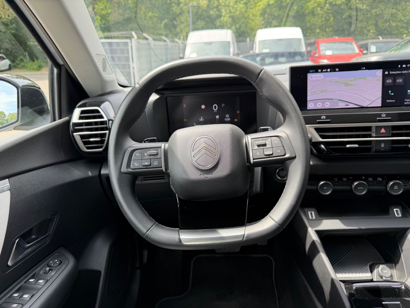 Fahrzeugabbildung Citroën C4 LIM MAX*FACELIFT*AUT*KAMERA*LEDER*LED*TOP