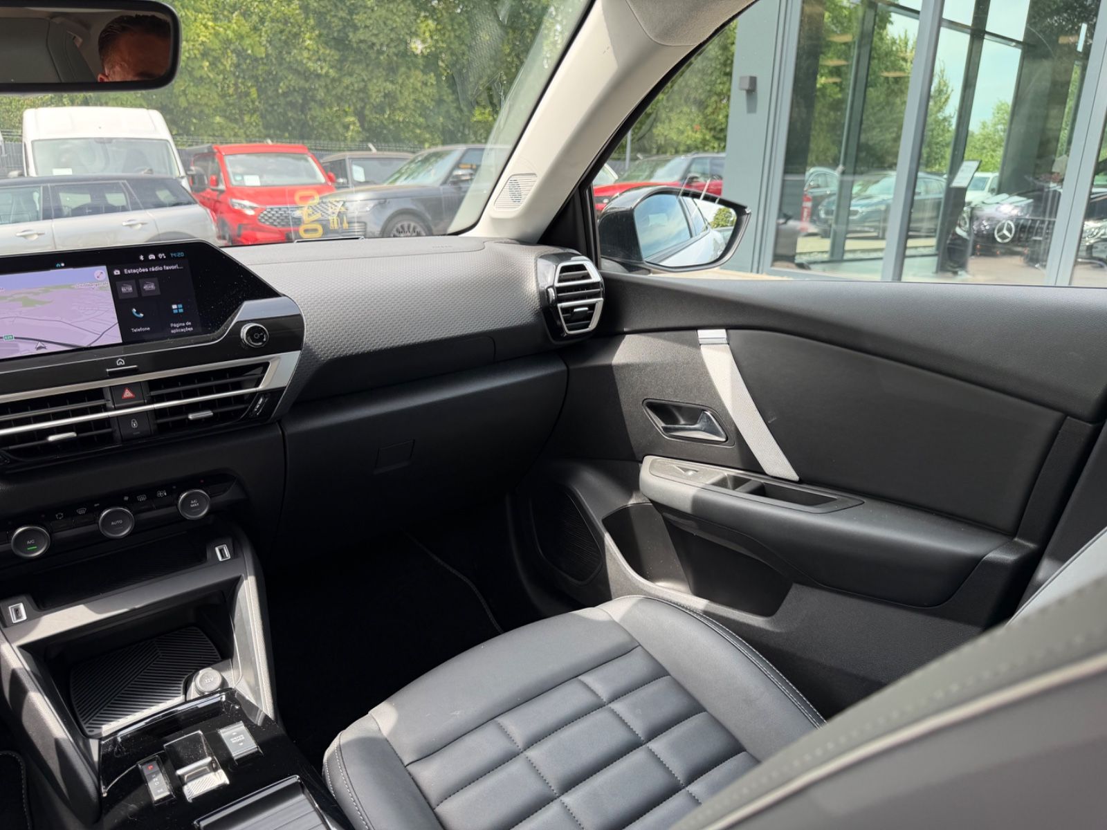Fahrzeugabbildung Citroën C4 LIM MAX*FACELIFT*AUT*KAMERA*LEDER*LED*TOP
