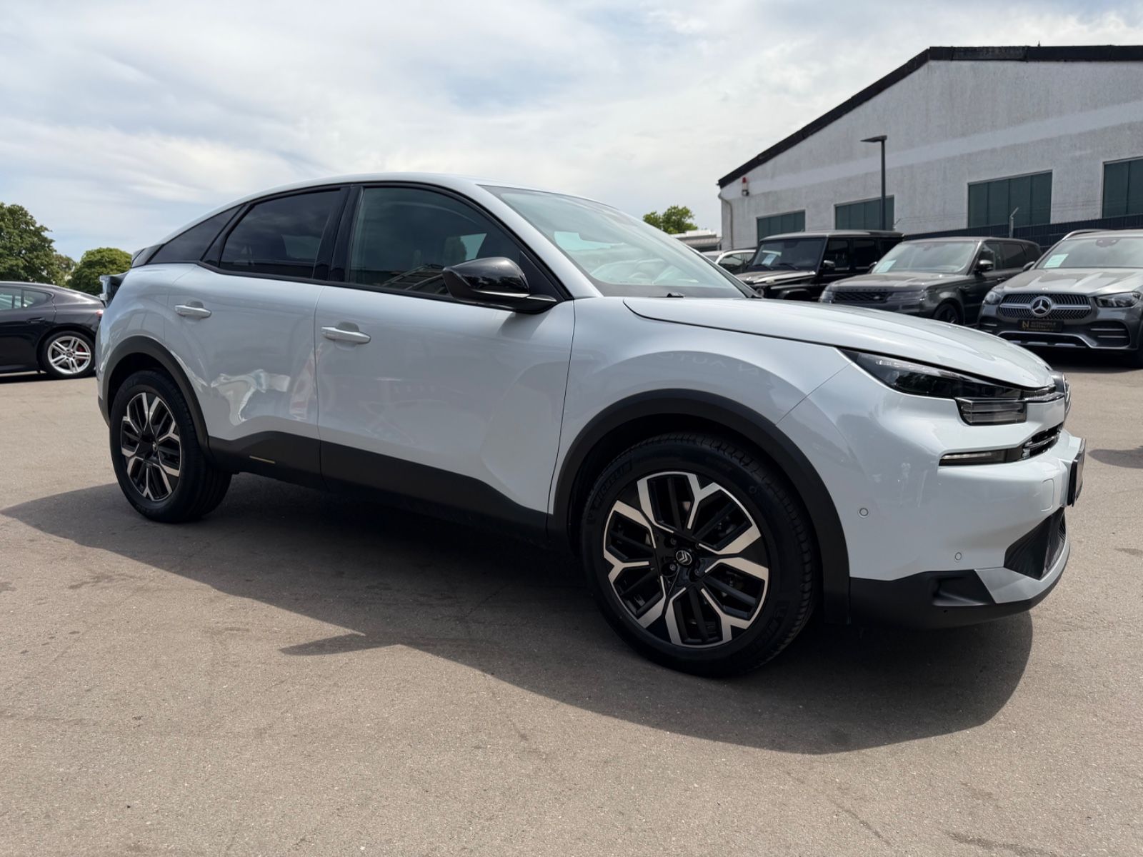 Fahrzeugabbildung Citroën C4 LIM MAX*FACELIFT*AUT*KAMERA*LEDER*LED*TOP