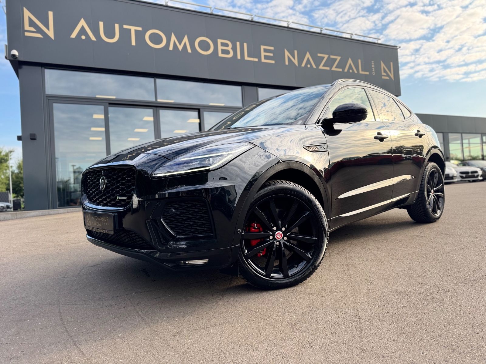 Fahrzeugabbildung Jaguar E-PACE R-DYNAMIC BLACK PAKET SE AWD*VOLL*