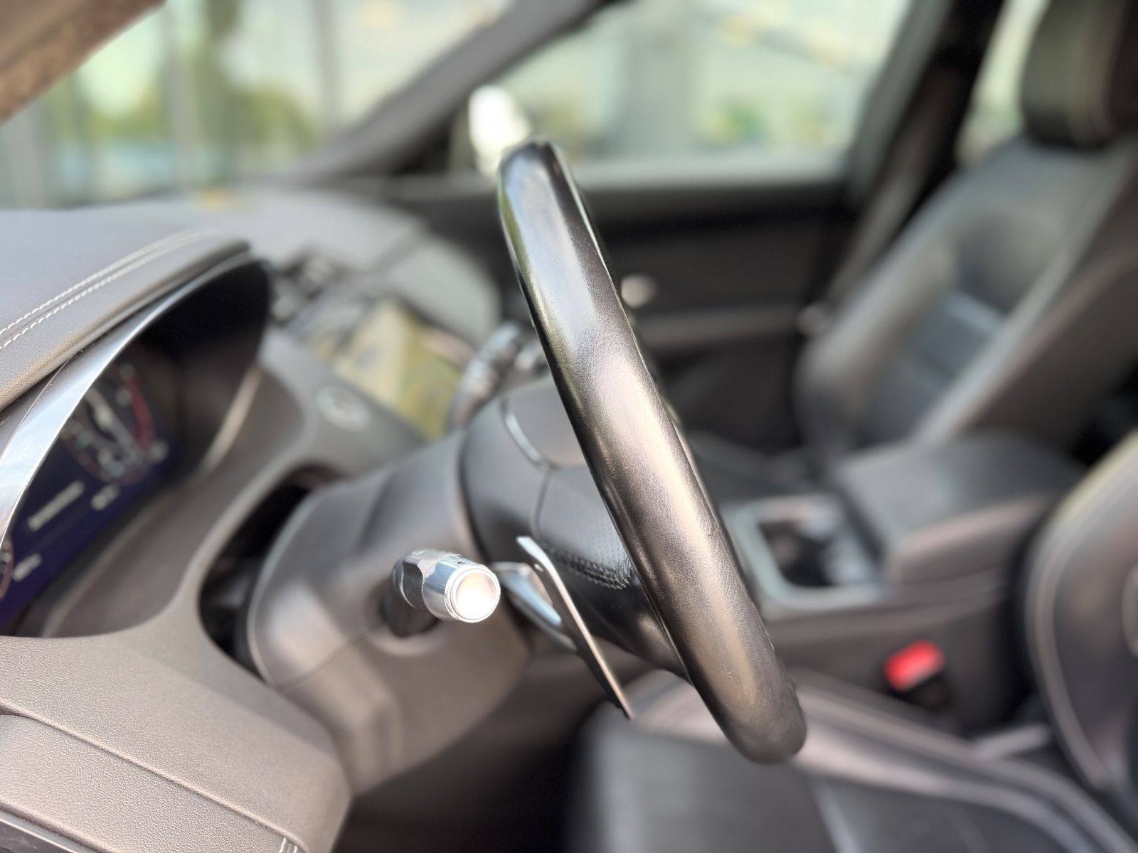Fahrzeugabbildung Jaguar E-PACE R-DYNAMIC BLACK PAKET SE AWD*VOLL*