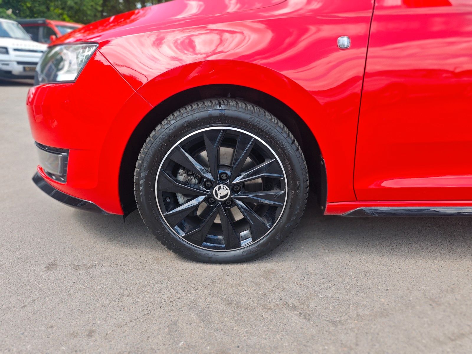 Fahrzeugabbildung SKODA RAPID LIM* MONTE CARLO *NAVI*PANO*SHZ*2.HAND