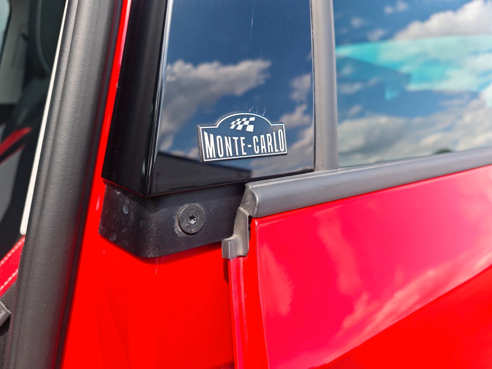 Fahrzeugabbildung SKODA RAPID LIM* MONTE CARLO *NAVI*PANO*SHZ*2.HAND