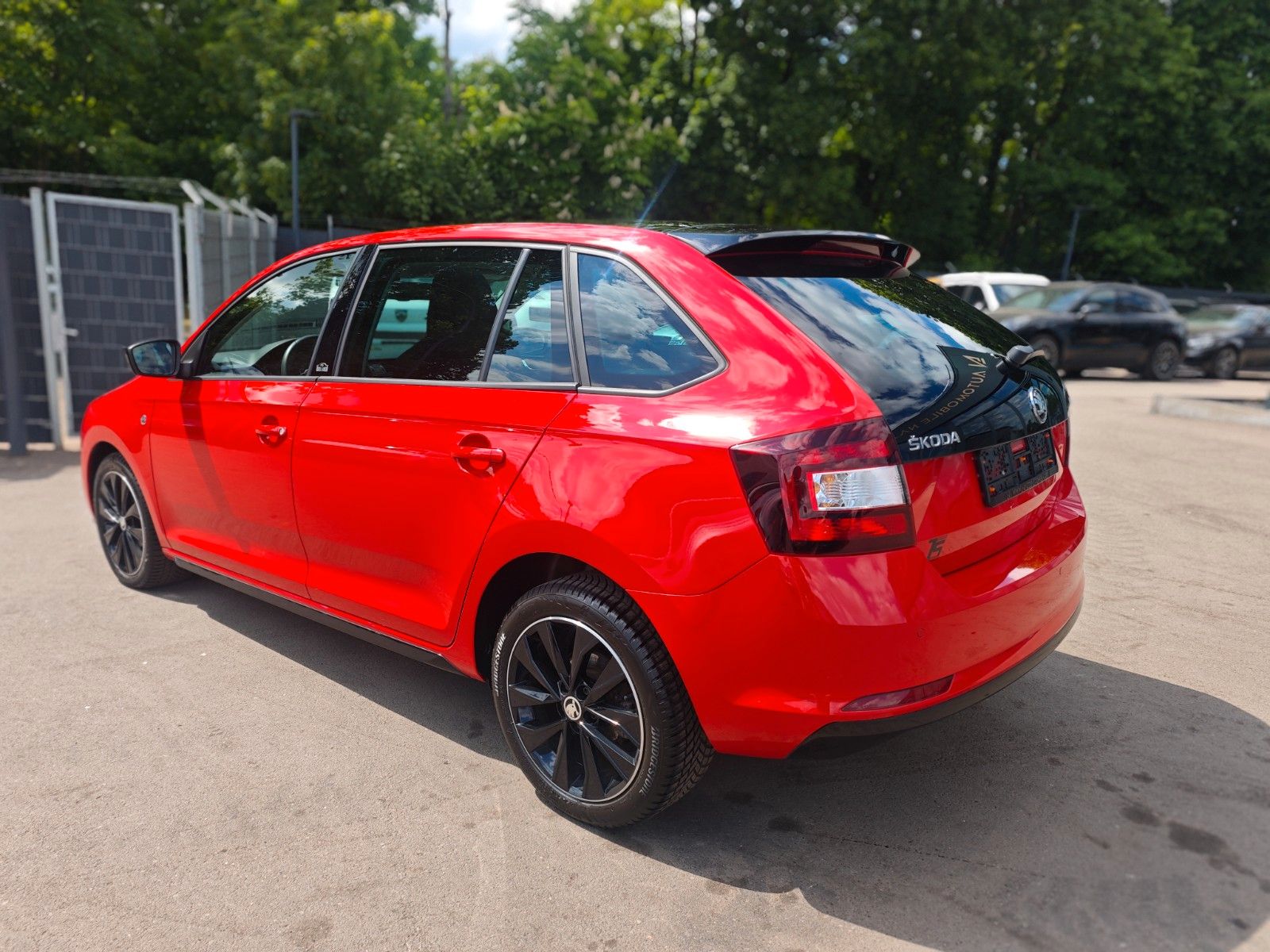 Fahrzeugabbildung SKODA RAPID LIM* MONTE CARLO *NAVI*PANO*SHZ*2.HAND