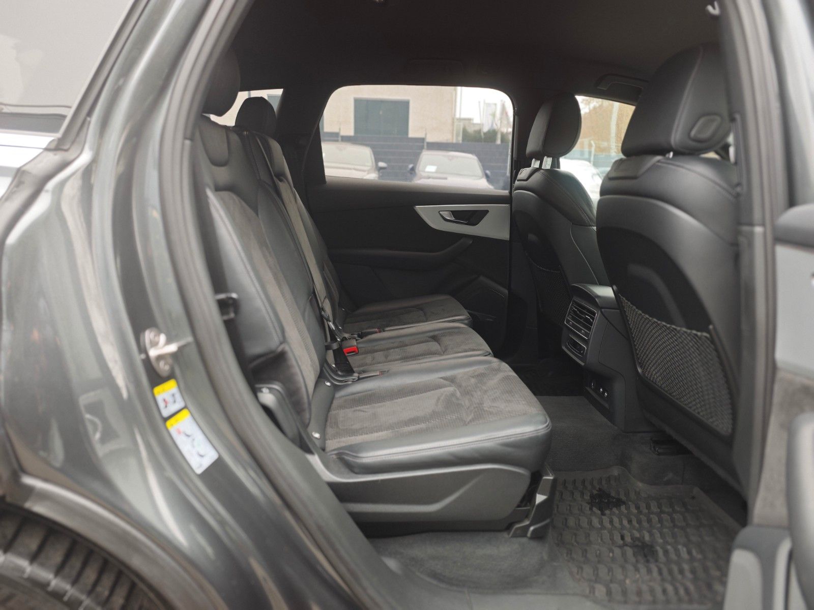Fahrzeugabbildung Audi Q7 55TFSIe QUATTRO 3X S LINE*EL.AHK*MATRIX*LUFT