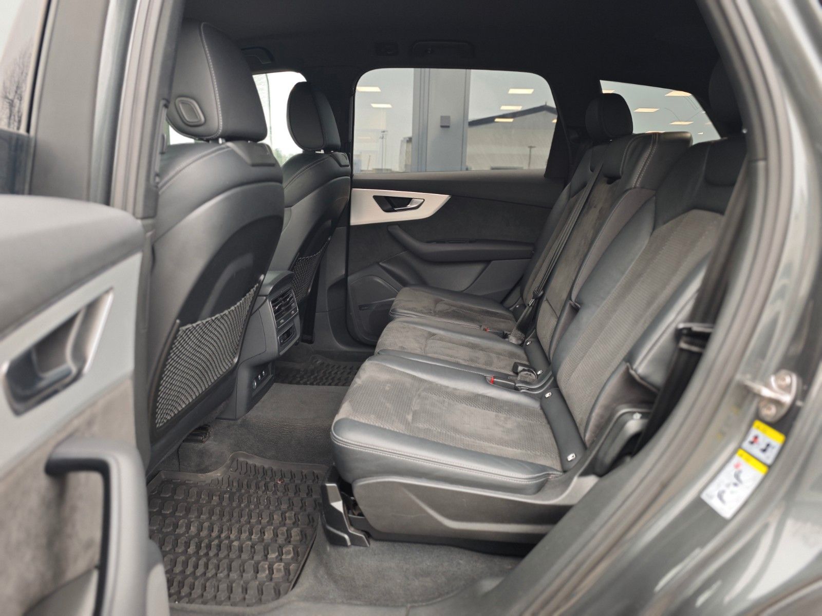 Fahrzeugabbildung Audi Q7 55TFSIe QUATTRO 3X S LINE*EL.AHK*MATRIX*LUFT