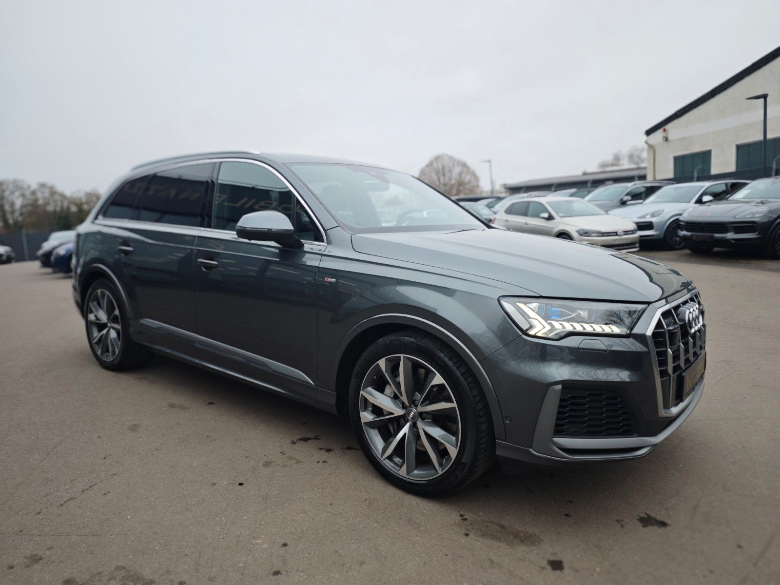 Fahrzeugabbildung Audi Q7 55TFSIe QUATTRO 3X S LINE*EL.AHK*MATRIX*LUFT