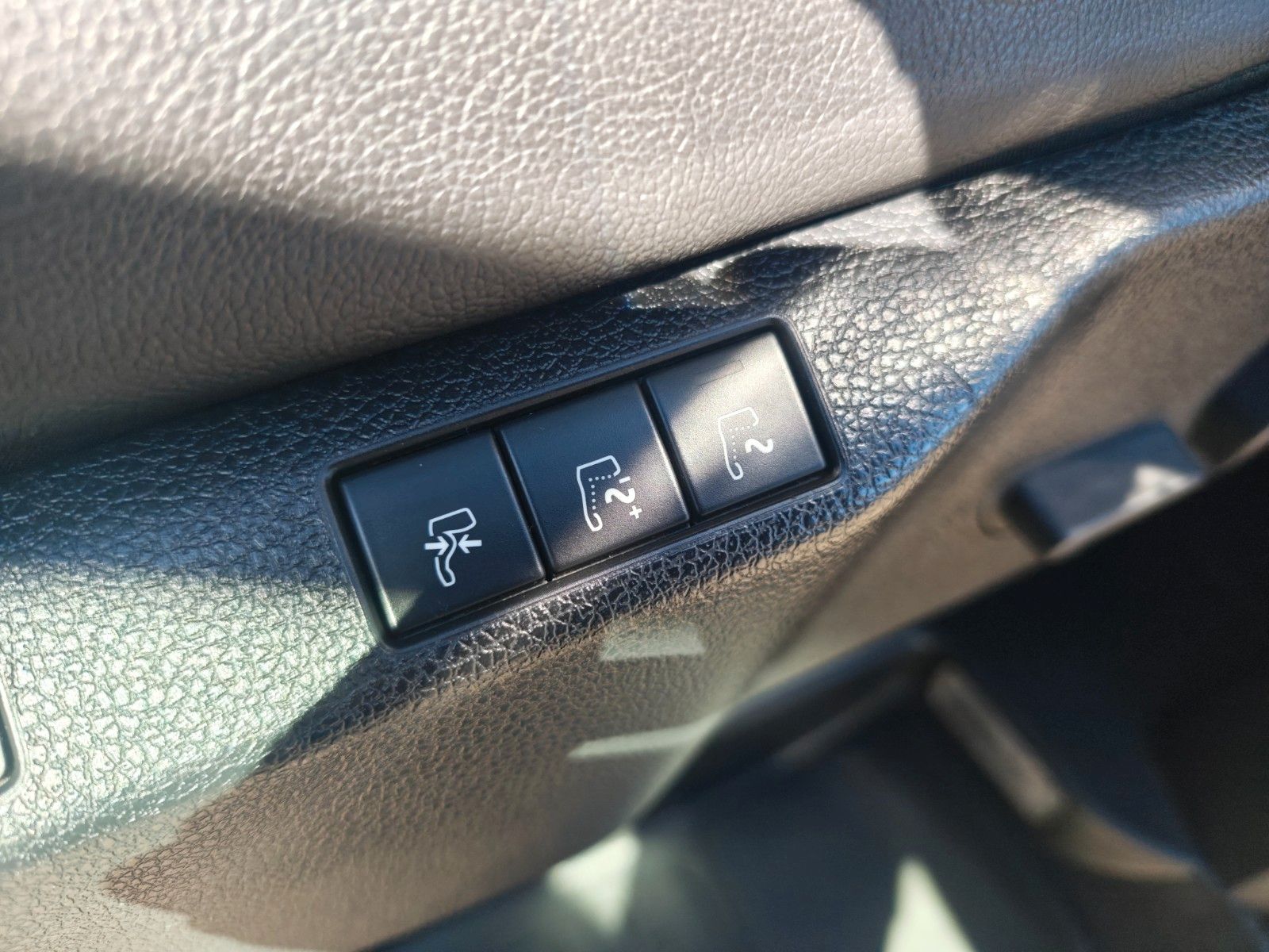 Fahrzeugabbildung Opel ZAFIRA LIFE*AUT.*2X ELEKTR. SCHIEBETÜR*MASSAGE*
