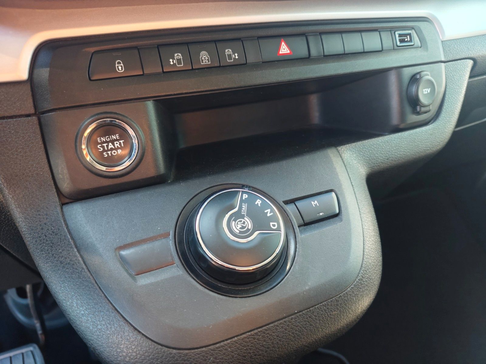 Fahrzeugabbildung Opel ZAFIRA LIFE*AUT.*2X ELEKTR. SCHIEBETÜR*MASSAGE*