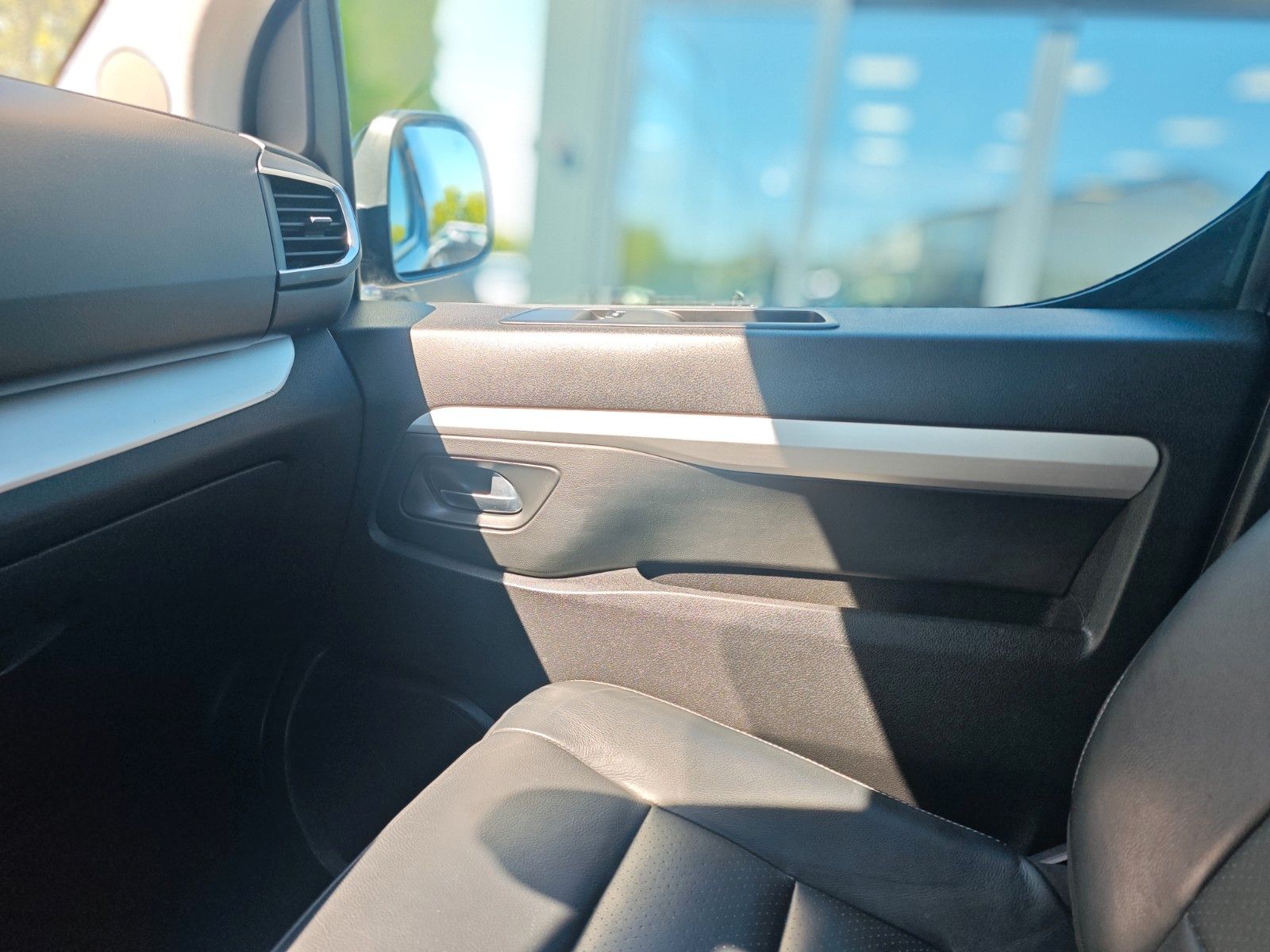 Fahrzeugabbildung Opel ZAFIRA LIFE*AUT.*2X ELEKTR. SCHIEBETÜR*MASSAGE*