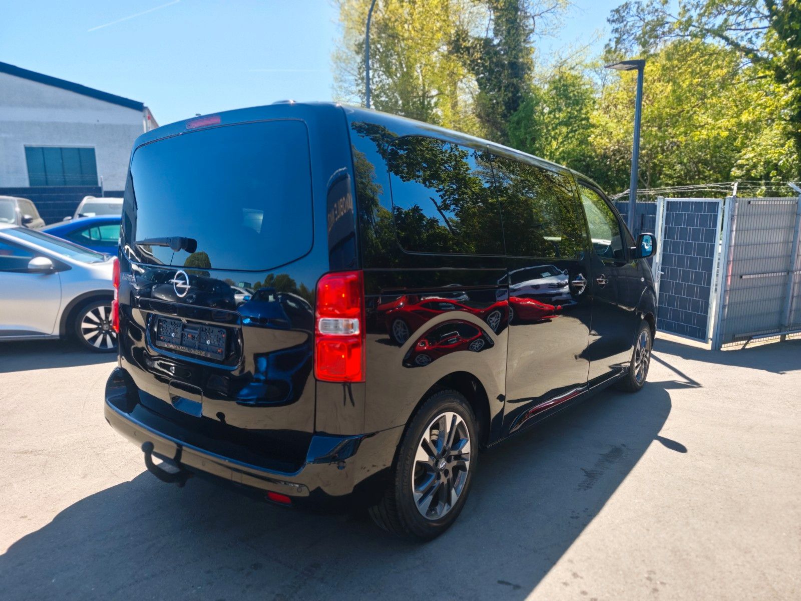 Fahrzeugabbildung Opel ZAFIRA LIFE*AUT.*2X ELEKTR. SCHIEBETÜR*MASSAGE*